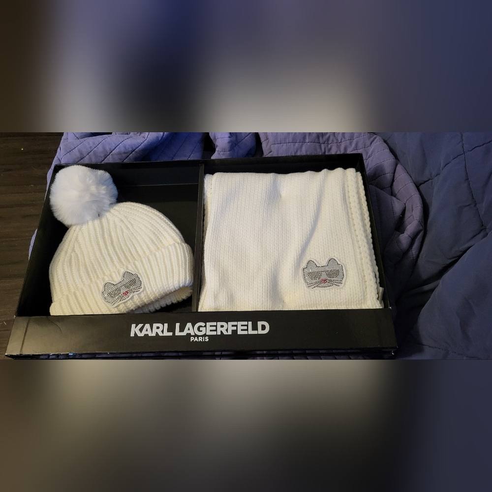 Karl Lagerfeld white hat and scarf. NIB